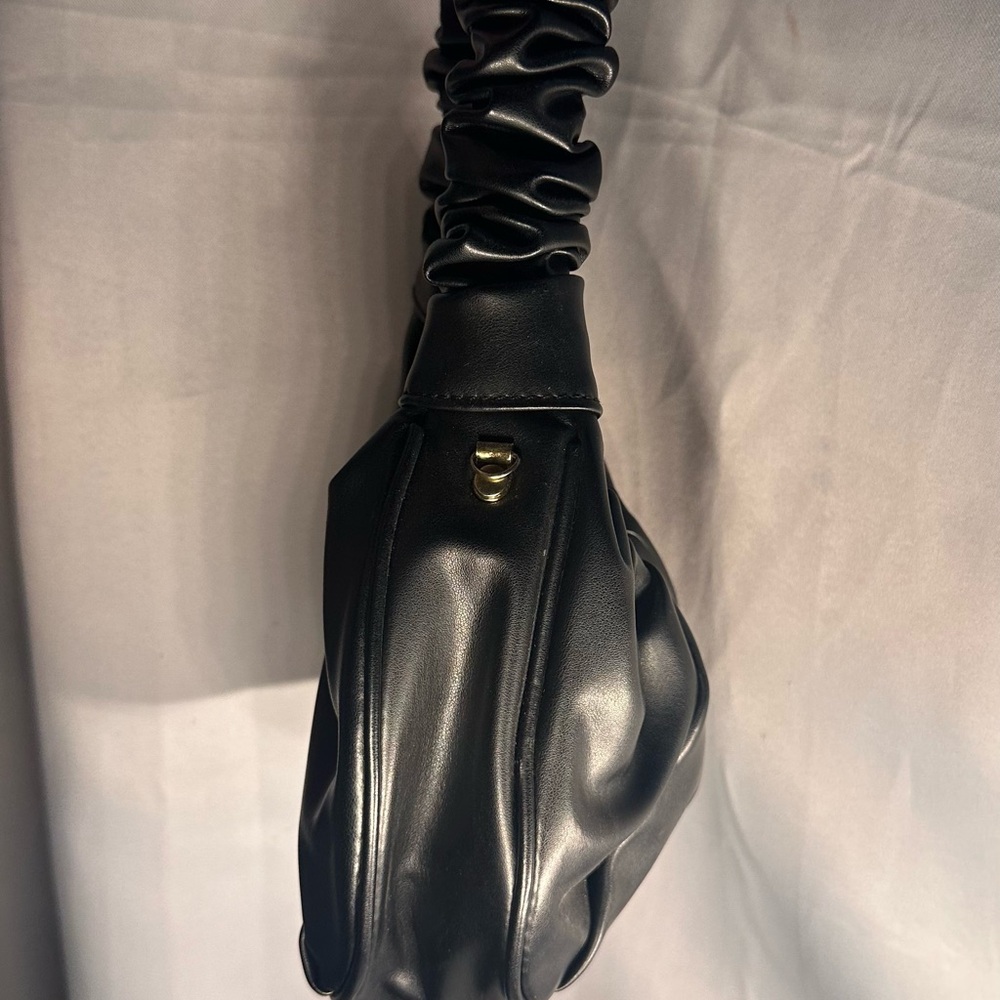 Elegant Black Women's Bag - Picture 3 of 4